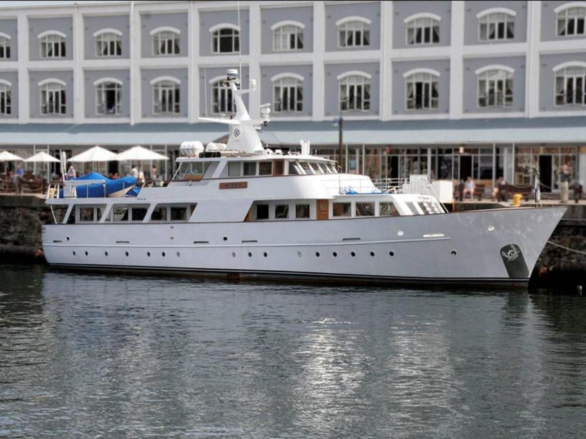 Motor Yacht Kiara Panzió Fokváros Kültér fotó